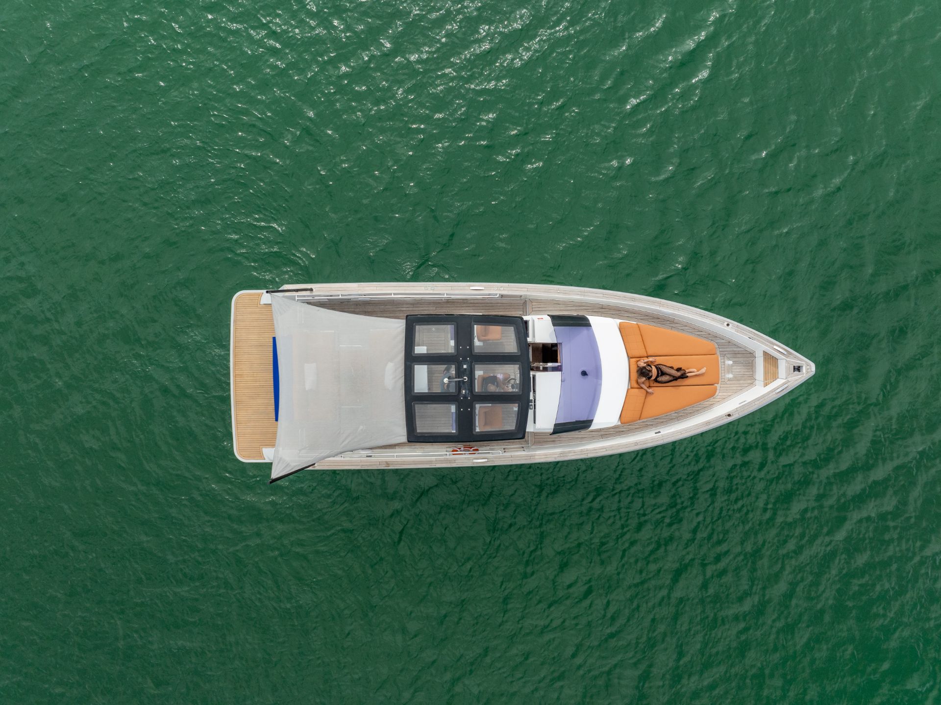 Yacht Photo 7